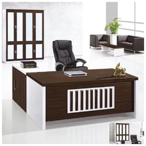 Crest Pro Staff Table